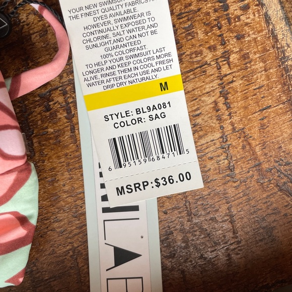 NWT Bikini Lab Set - Picture 2 of 3